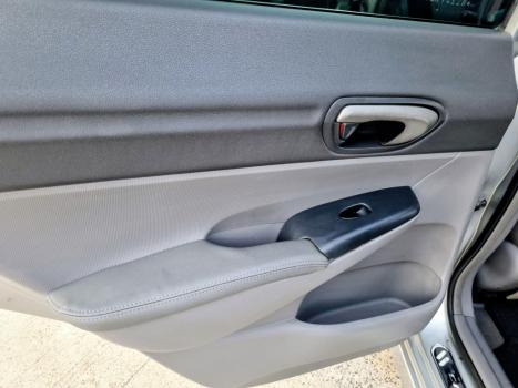 HONDA Civic 1.8 16V 4P FLEX LXS AUTOM�TICO, Foto 18