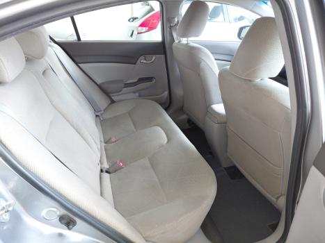 HONDA Civic 1.8 16V 4P FLEX LXS AUTOM�TICO, Foto 13
