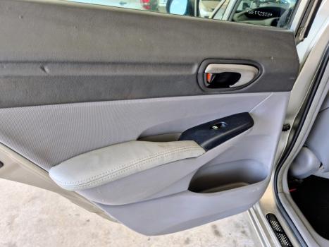 HONDA Civic 1.8 16V 4P FLEX LXS AUTOM�TICO, Foto 20