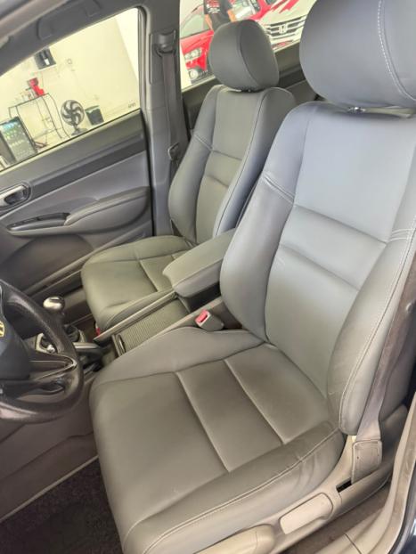 HONDA Civic 1.8 16V 4P LXS, Foto 4