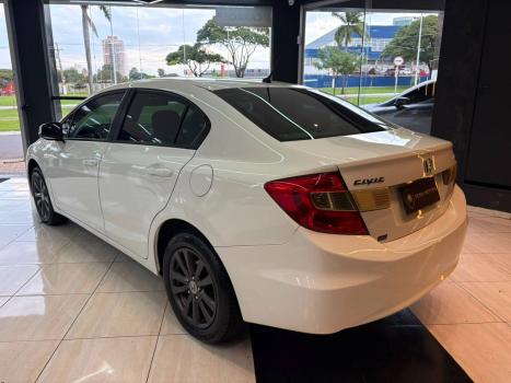 HONDA Civic 1.8 16V 4P FLEX LXS AUTOM�TICO, Foto 5
