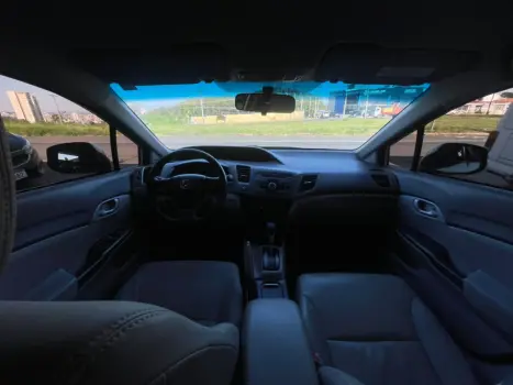 HONDA Civic 1.8 16V 4P FLEX LXS AUTOM�TICO, Foto 24