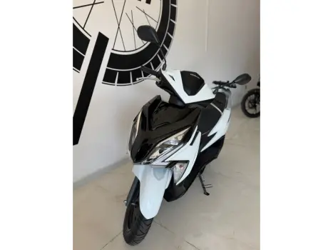 HONDA Elite 125 , Foto 2
