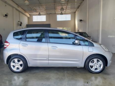 HONDA Fit 1.4 16V 4P LX FLEX AUTOMÁTICO, Foto 3 HONDA Fit 1.4 16V 4P LX FLEX AUTOMÁTICO, Foto 3