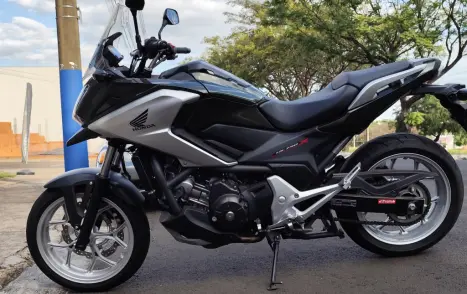 HONDA NC 750 X ABS, Foto 4