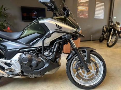 HONDA NC 750 X ABS, Foto 2