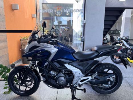 HONDA NC 750 X ABS, Foto 2