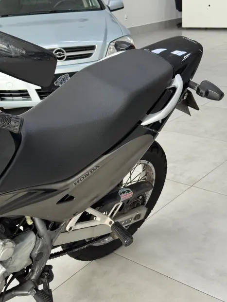 HONDA NX Falcon 400, Foto 2