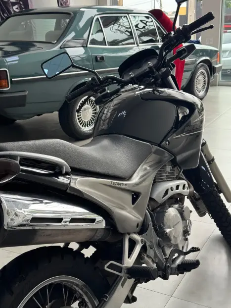 HONDA NX Falcon 400, Foto 5