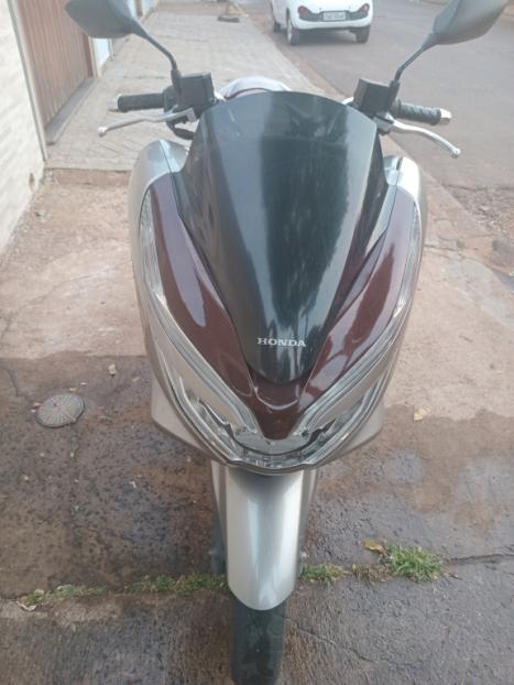 HONDA PCX 150 DLX, Foto 4