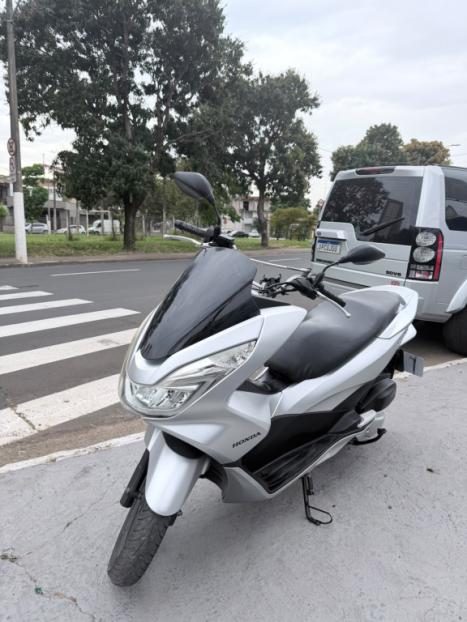 HONDA PCX 150 DLX, Foto 1