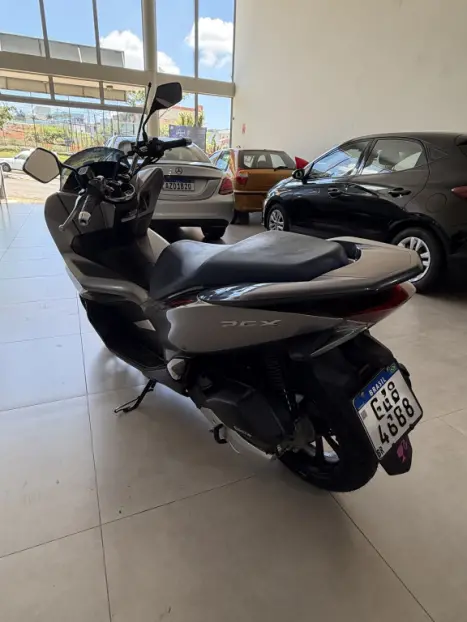 HONDA PCX 150 SPORT, Foto 3