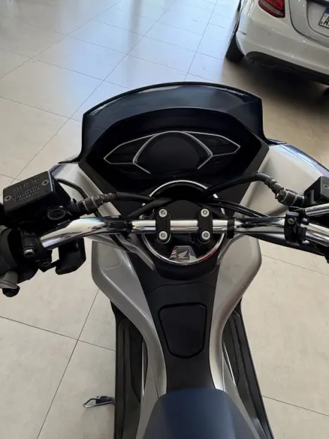 HONDA PCX 150 SPORT, Foto 4