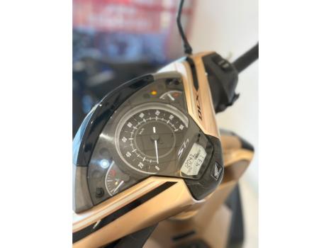 HONDA SH 150 I DLX, Foto 6