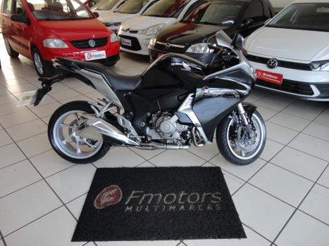 HONDA VFR 1200 F, Foto 1