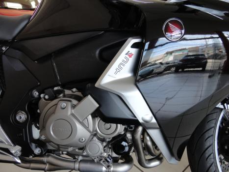 HONDA VFR 1200 F, Foto 5