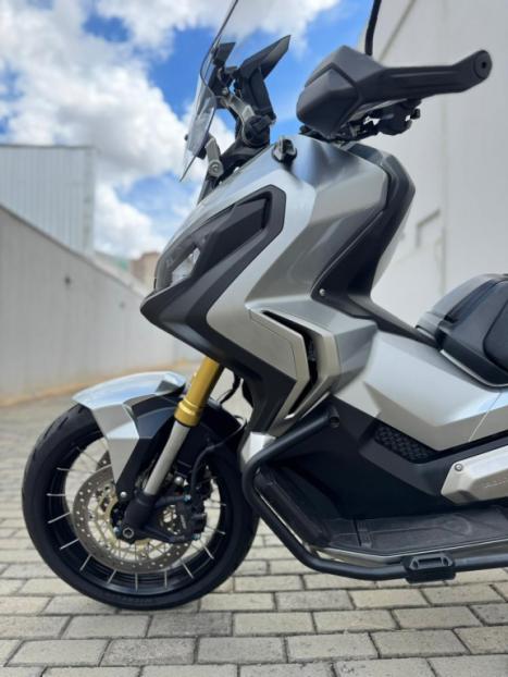 HONDA X-ADV 750 , Foto 2