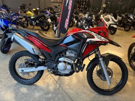 HONDA XRE 300 , Foto 1