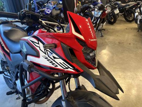 HONDA XRE 300 , Foto 2