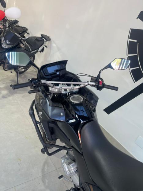 HONDA XRE 300 ABS, Foto 2