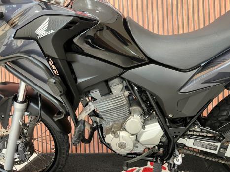 HONDA XRE 300 ABS, Foto 2