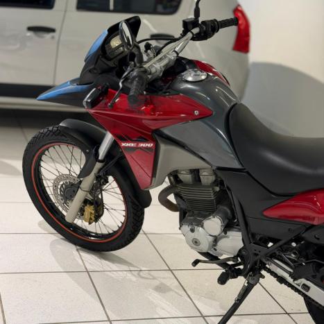 HONDA XRE 300 ABS, Foto 4