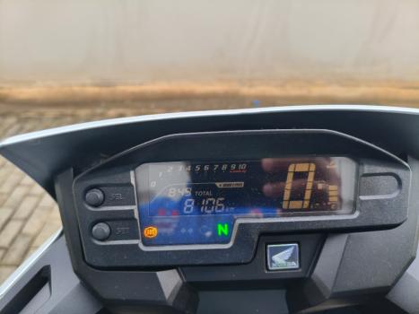 HONDA XRE 300 ABS, Foto 2