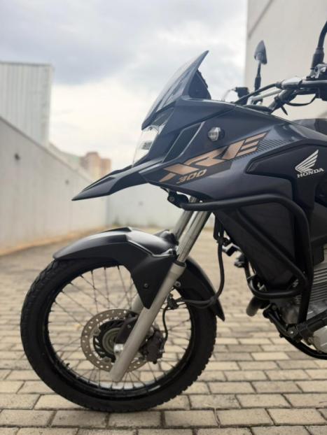 HONDA XRE 300 ABS, Foto 4