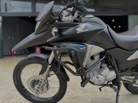 HONDA XRE 300 ABS, Foto 3