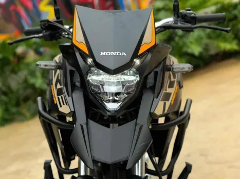 HONDA XRE 300 ADVENTURE, Foto 4