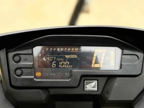 HONDA XRE 300 ADVENTURE, Foto 9