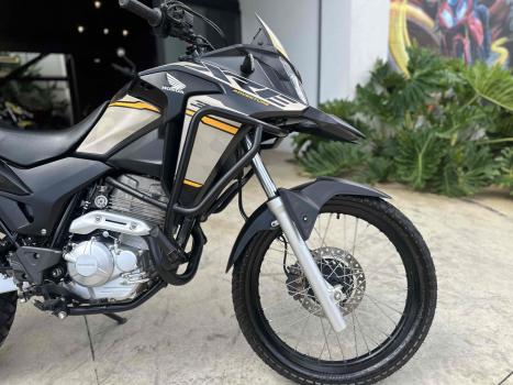 HONDA XRE 300 ADVENTURE, Foto 3