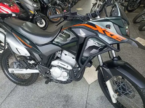 HONDA XRE 300 ADVENTURE, Foto 3