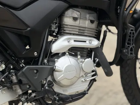 HONDA XRE 300 ADVENTURE, Foto 5