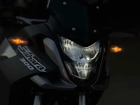 HONDA XRE 300 Sahara ADVENTURE, Foto 3