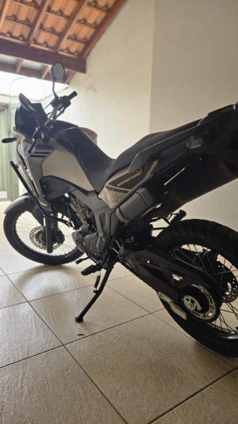 HONDA XRE 300 Sahara ADVENTURE, Foto 2