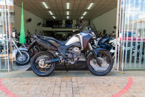 HONDA XRE 300 Sahara , Foto 2