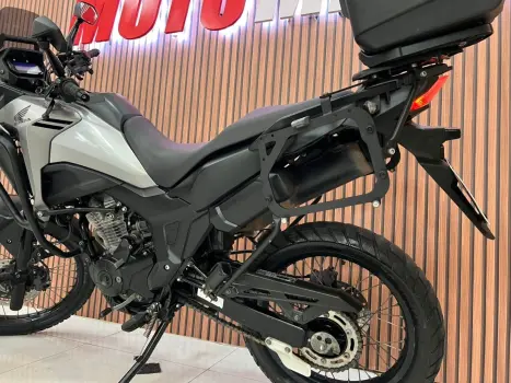 HONDA XRE 300 Sahara ADVENTURE, Foto 3