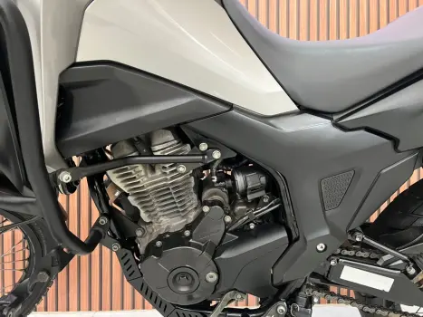 HONDA XRE 300 Sahara ADVENTURE, Foto 5