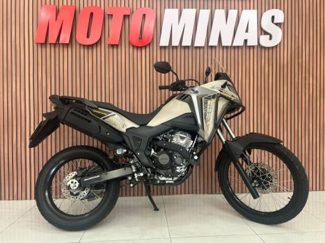 HONDA XRE 300 Sahara ADVENTURE, Foto 4
