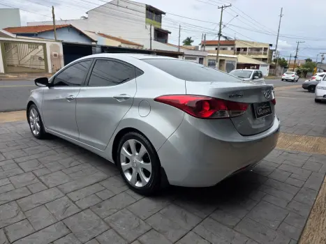 HYUNDAI Elantra 1.8 16V 4P, Foto 6