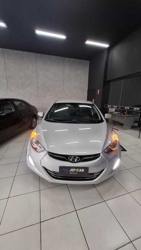 HYUNDAI Elantra 1.8 16V 4P GLS AUTOM�TICO, Foto 2