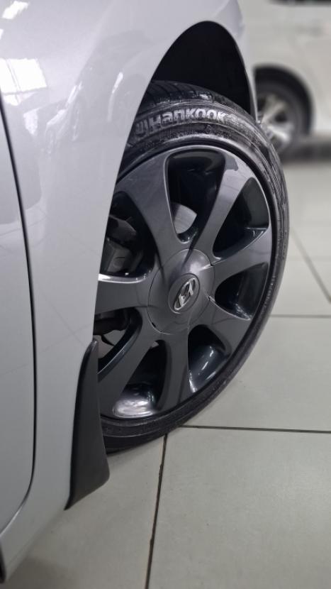 HYUNDAI Elantra 1.8 16V 4P GLS AUTOM�TICO, Foto 3