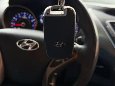 HYUNDAI Elantra 1.8 16V 4P GLS AUTOM�TICO, Foto 12