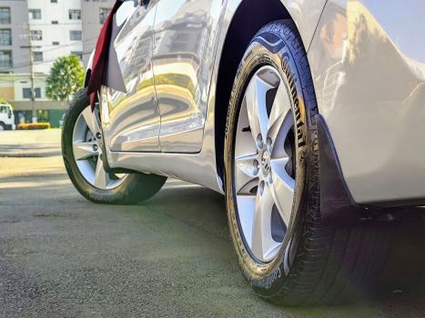 HYUNDAI Elantra 2.0 16V 4P FLEX GLS AUTOM�TICO, Foto 10