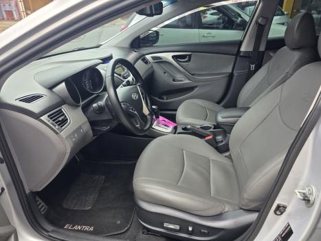 HYUNDAI Elantra , Foto 12