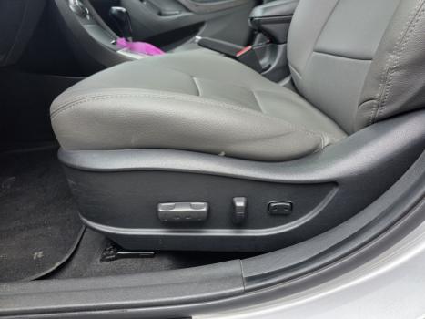 HYUNDAI Elantra , Foto 13