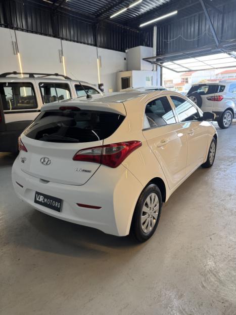 HYUNDAI HB 20 Hatch 1.6 16V 4P FLEX COMFORT, Foto 4