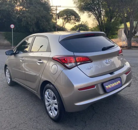 HYUNDAI HB 20 Hatch 1.6 16V 4P FLEX COMFORT PLUS AUTOMTICO, Foto 3