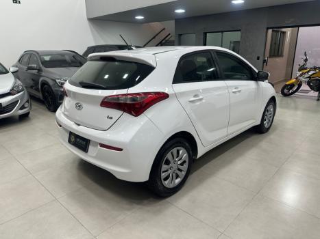 HYUNDAI HB 20 Hatch 1.6 16V 4P COMFORT STYLE FLEX, Foto 4